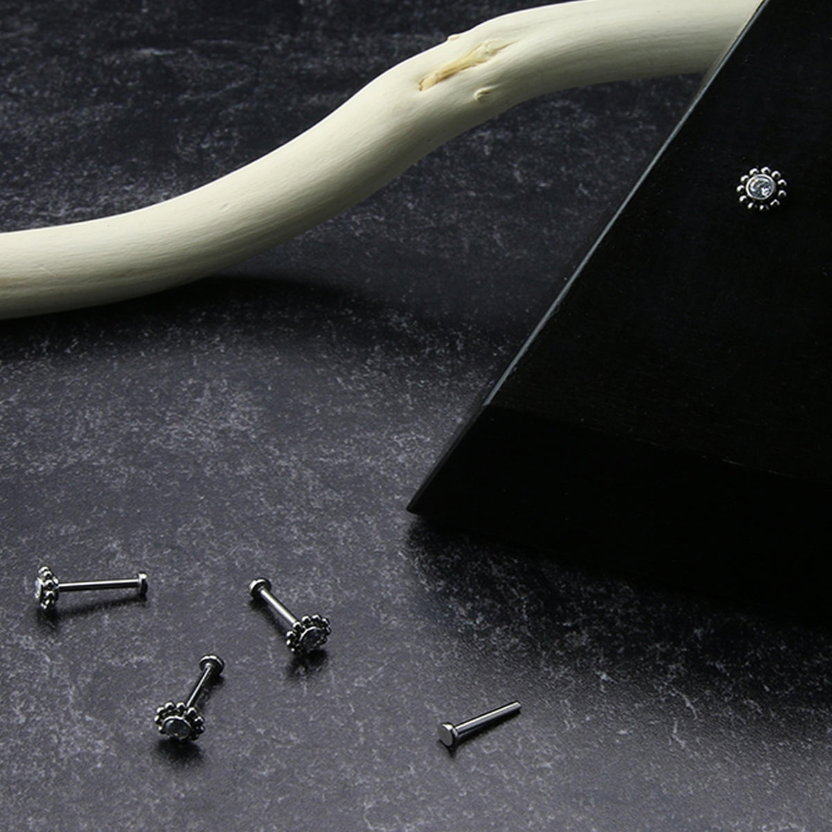 Beaded Verge Clear CZ Titanium Threadless Labret